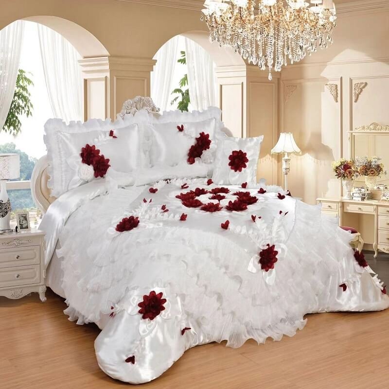 Deluxe Comfort 4-Piece Bedding Set: Ultra-Soft Comforter, Pillow